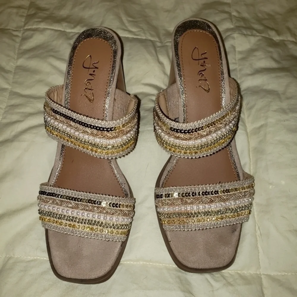 Y‎ Not sequins beaded Lucas 9m heels